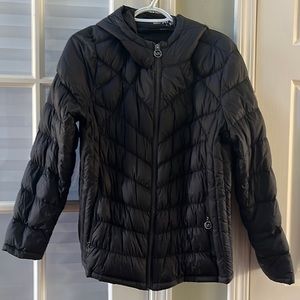 Women’s Michael Kors packable down jacket-size XL-like new condition